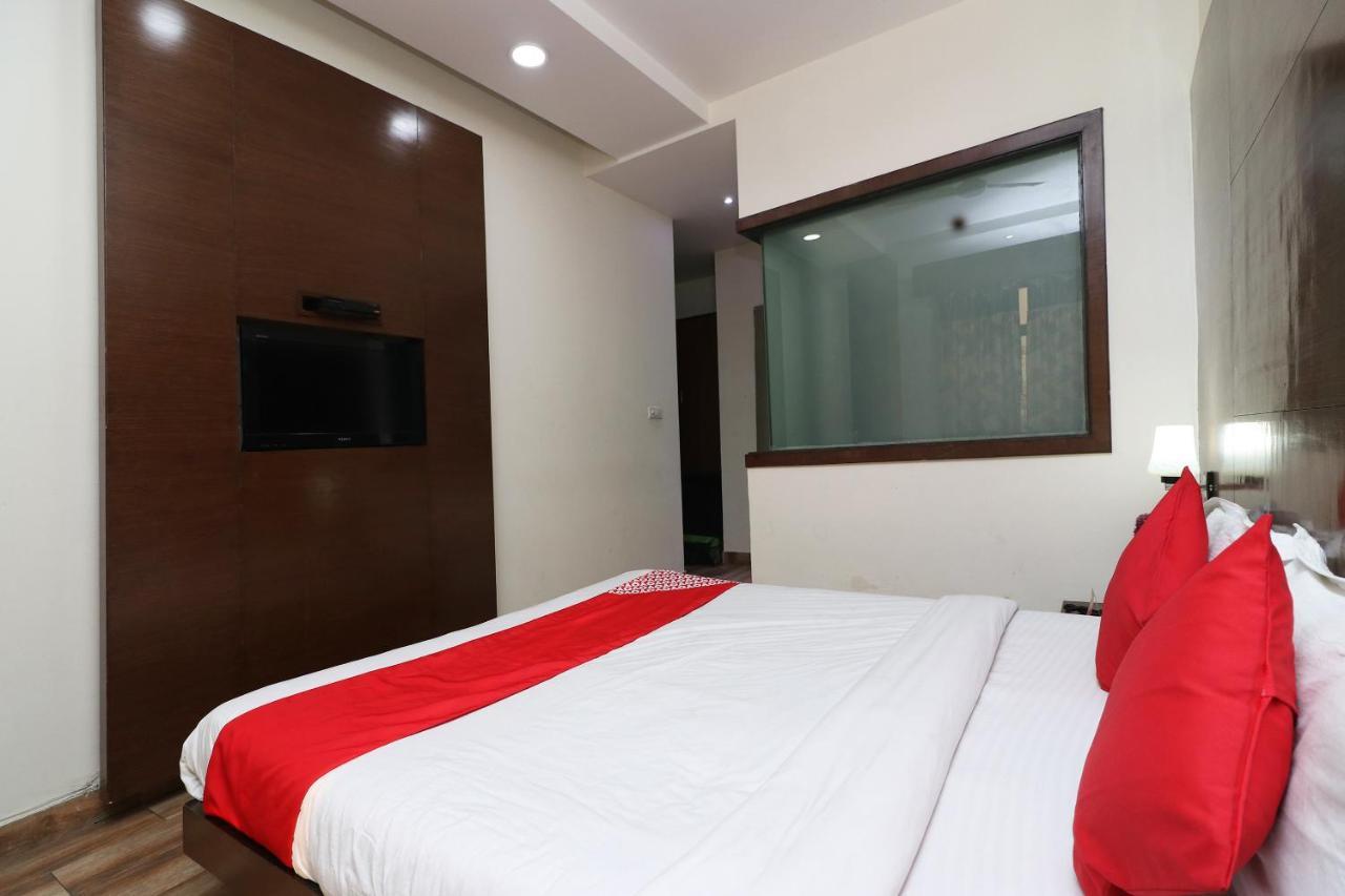 Oyo 18753 Hotel Glance Inn 新德里 外观 照片