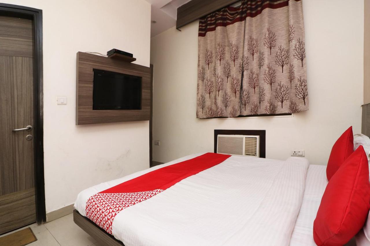 Oyo 18753 Hotel Glance Inn 新德里 外观 照片