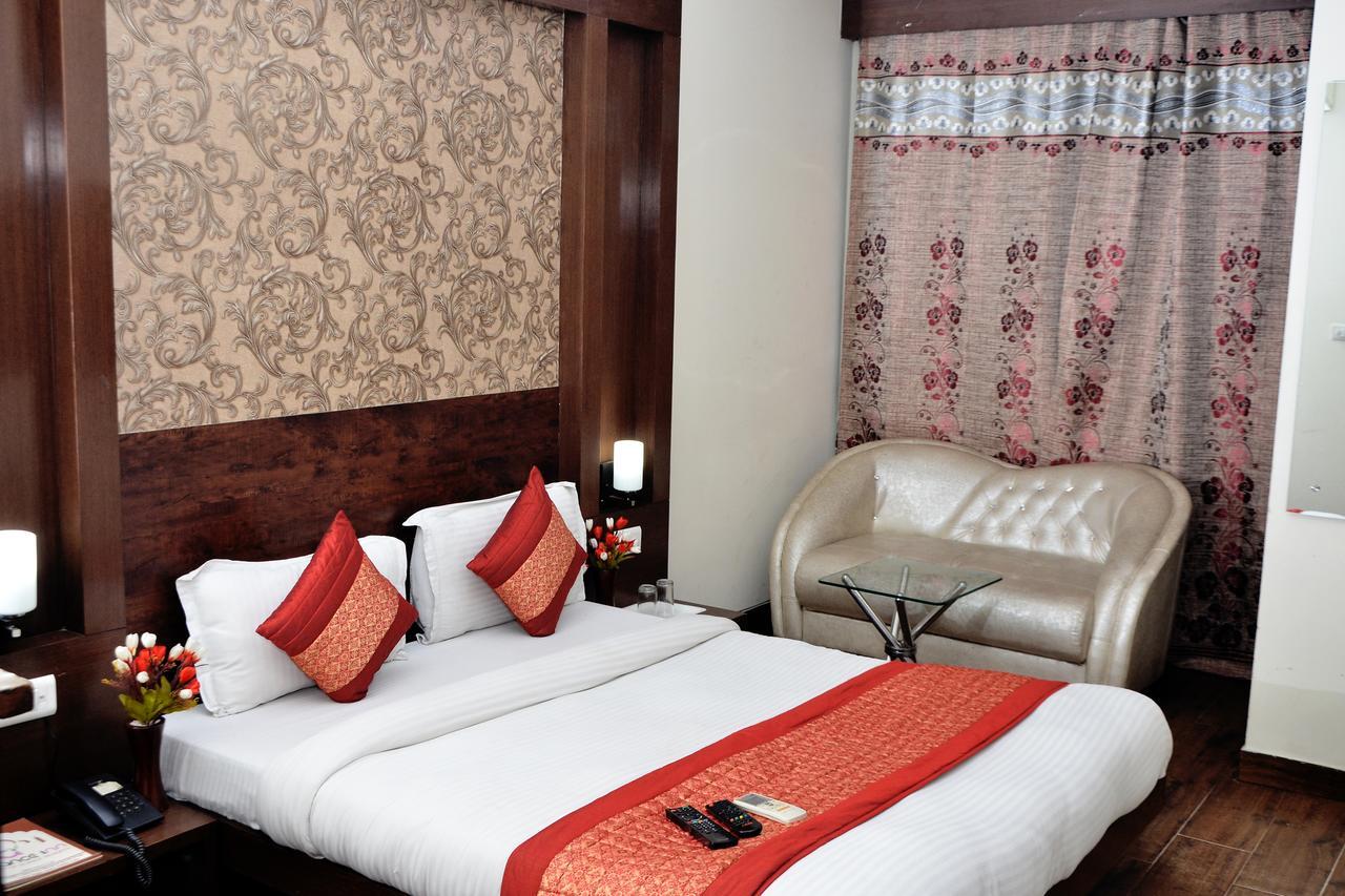 Oyo 18753 Hotel Glance Inn 新德里 外观 照片