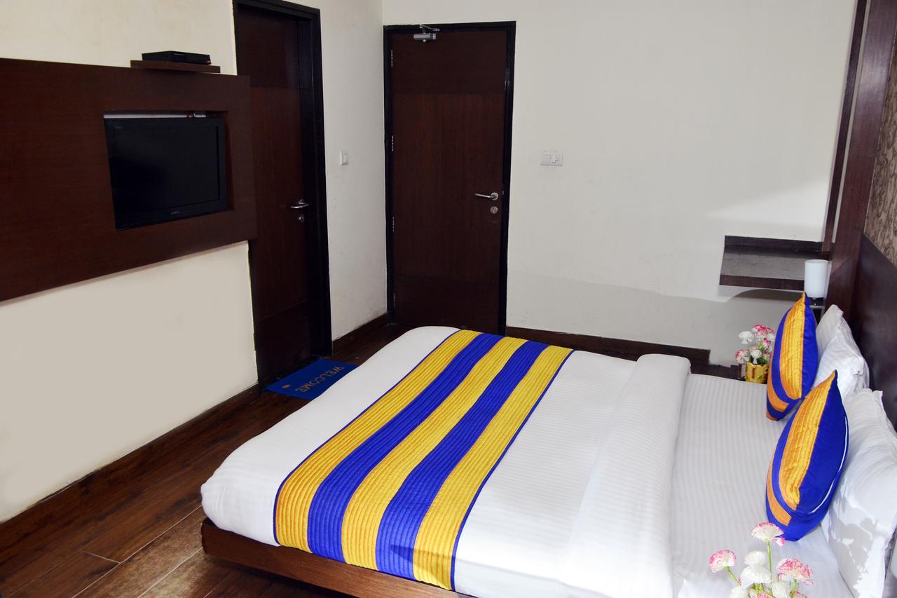 Oyo 18753 Hotel Glance Inn 新德里 外观 照片