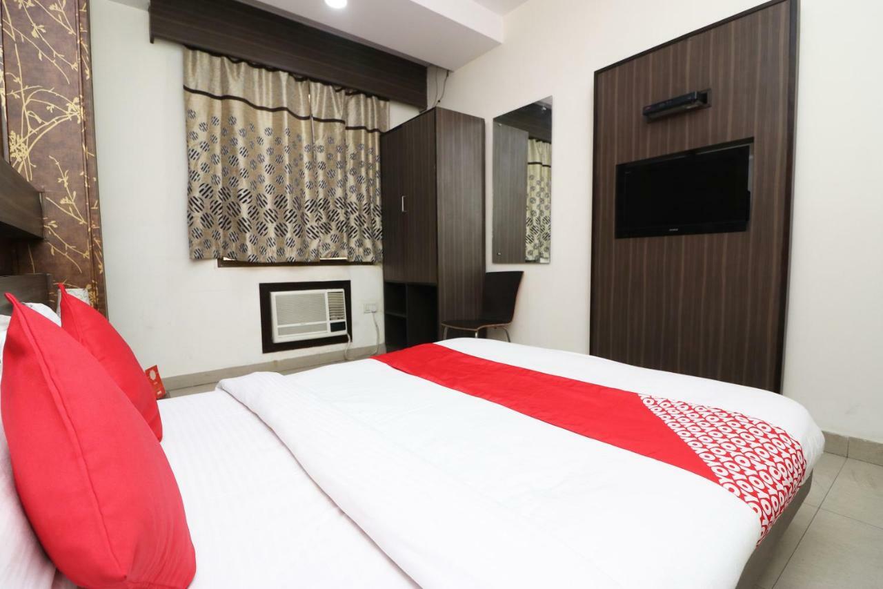 Oyo 18753 Hotel Glance Inn 新德里 外观 照片